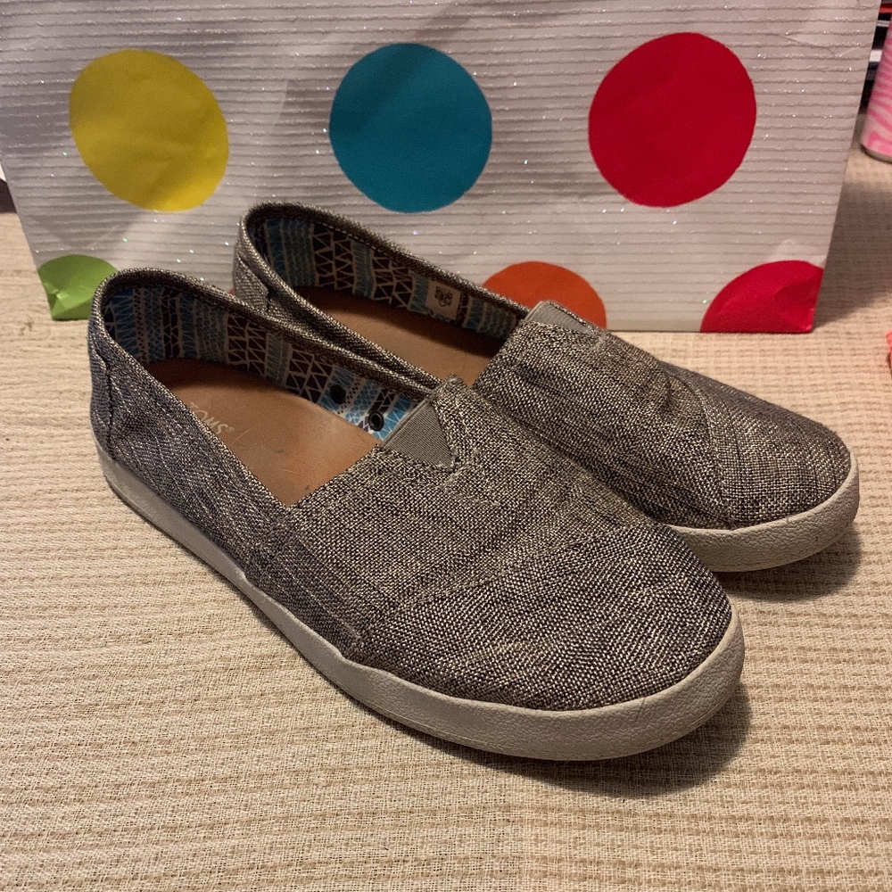 Toms